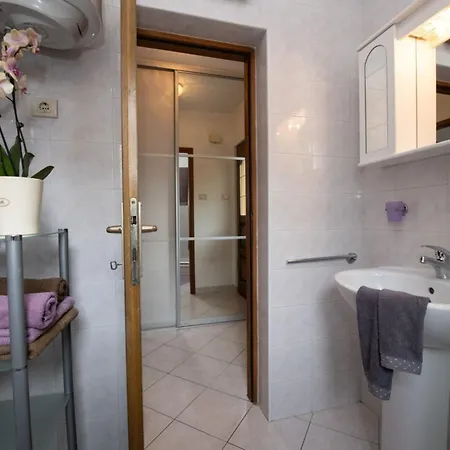 With Balcony A1 イカ