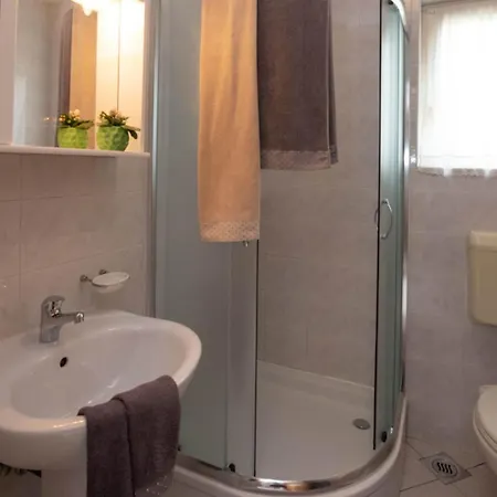 With Balcony A1 * イカ