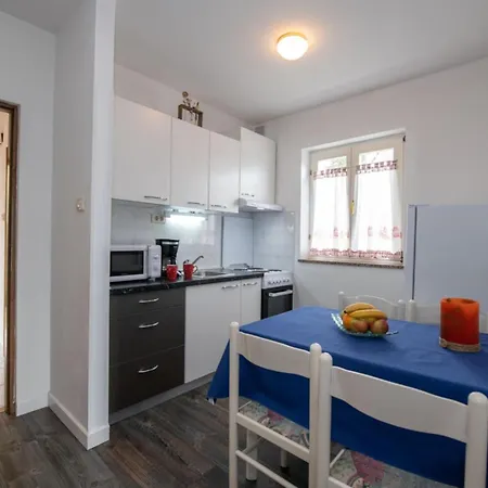 Apartment With Balcony A1 *